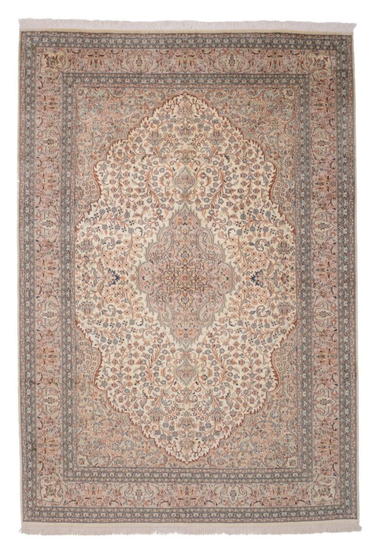 Kashmir Oriental Rug 170 × 250 cm, Silk, White/Beige, hand-knotted