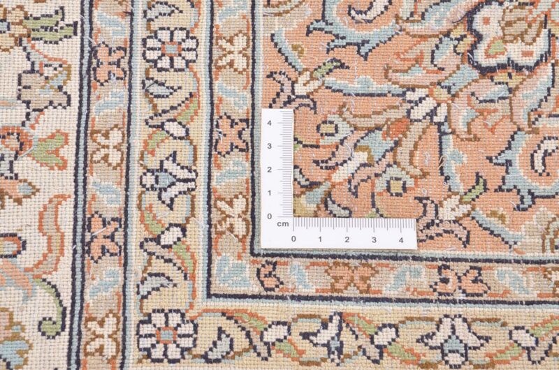 Kashmir Oriental Rug 203 × 284 cm, Silk, hand-knotted — view 4