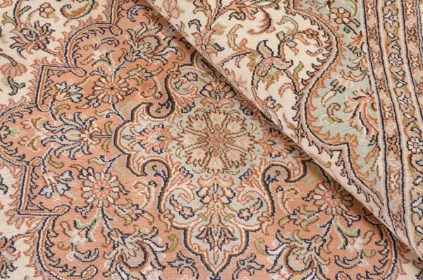 Kashmir Oriental Rug 203 × 284 cm, Silk, hand-knotted — view 5