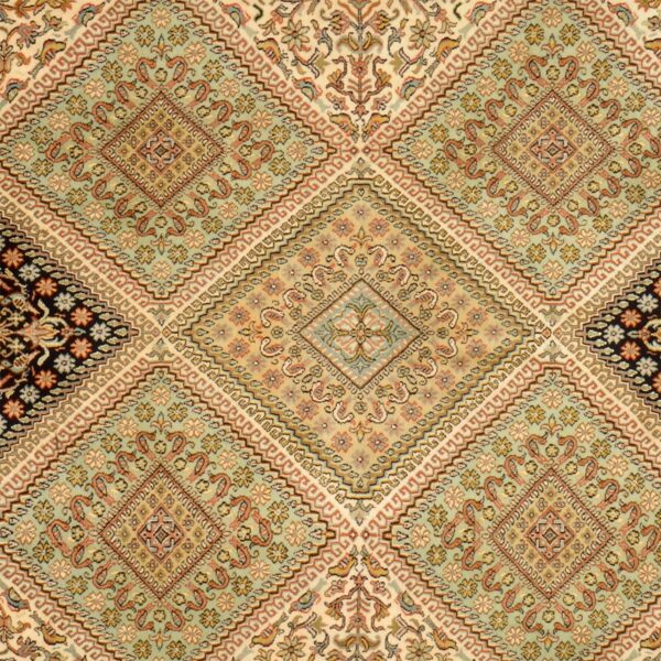 Kashmir Oriental Rug 218 × 319 cm, Silk, hand-knotted — view 4