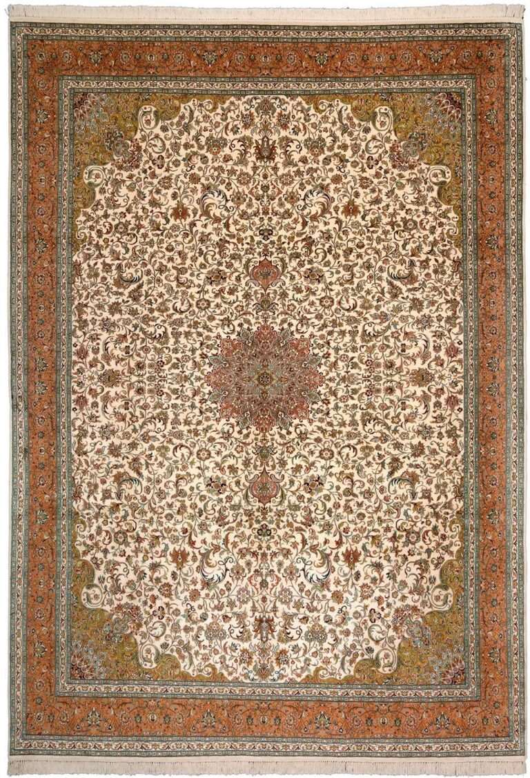 Kashmir Oriental Rug 240 × 331 cm, Silk, hand-knotted