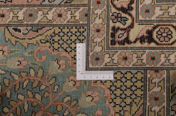 Kashmir Oriental Rug 243 × 320 cm, Silk, hand-knotted — view 3