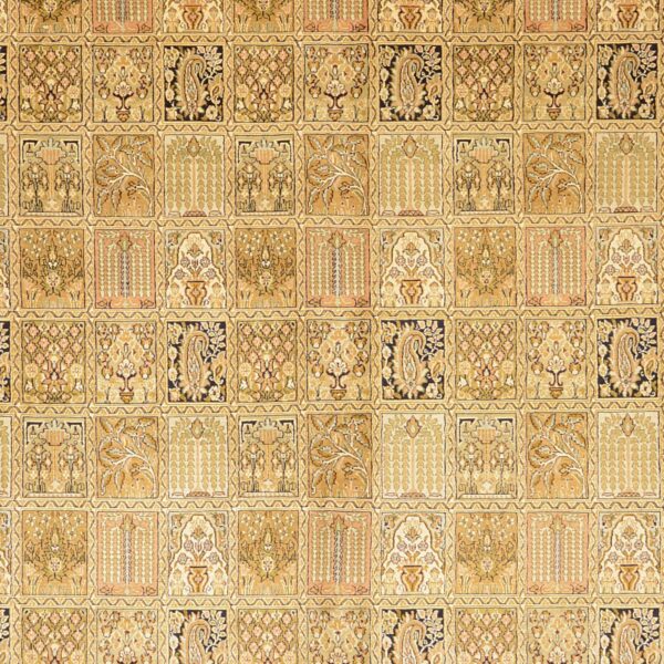 Kashmir Oriental Rug 246 × 343 cm, Silk, hand-knotted — view 4