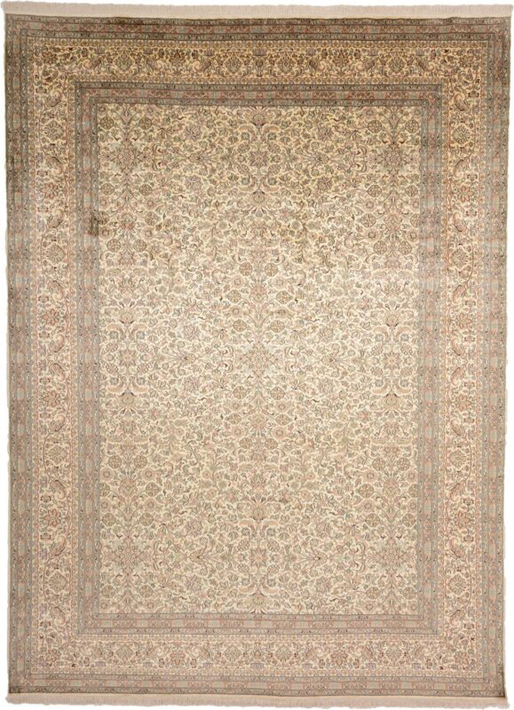 Kashmir Oriental Rug 249 × 337 cm, Silk, hand-knotted Kashmir Oriental Rug 249 × 337 cm, Silk, hand-knotted