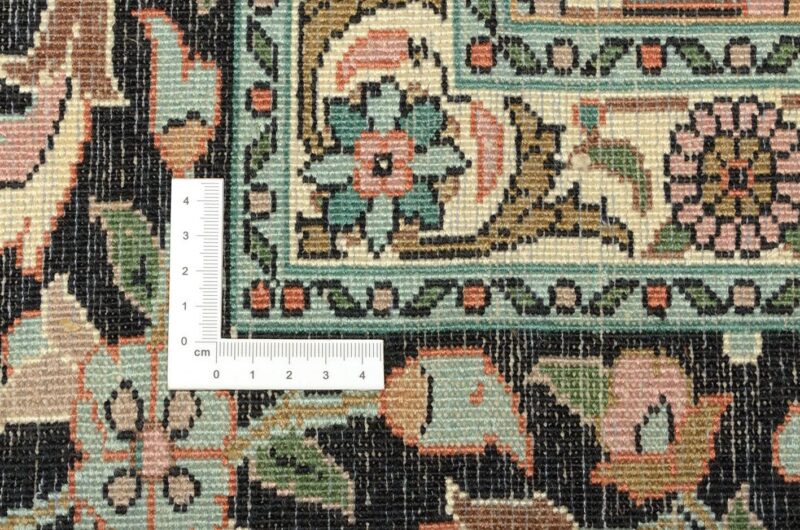 Kashmir Oriental Rug 270 × 366 cm, Silk, hand-knotted, fine — view 3