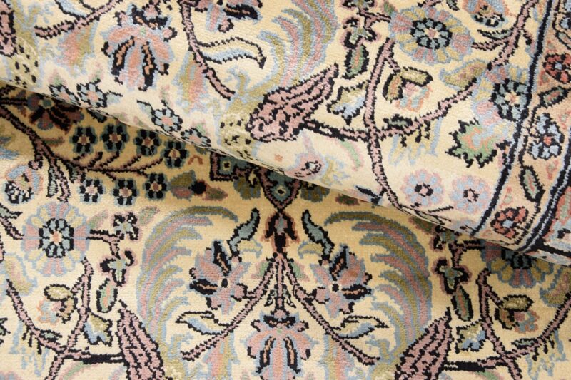 Kashmir Oriental Rug 82 × 308 cm, Silk, hand-knotted, refined — view 4