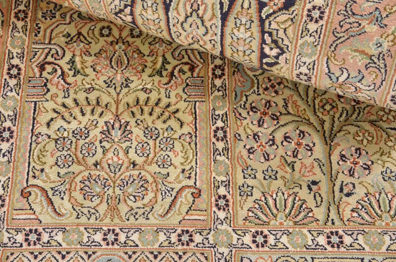 Kashmir Oriental Rug 82 × 365 cm, Silk, hand-knotted — view 5