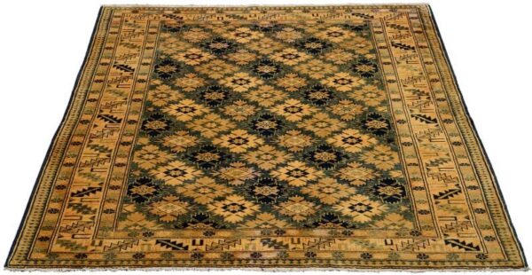 Kazak Shirvan Oriental Rug 150 × 190 cm, Wool, hand-knotted — view 2 Kazak Shirvan Oriental Rug 150 × 190 cm, Wool, hand-knotted — view 2