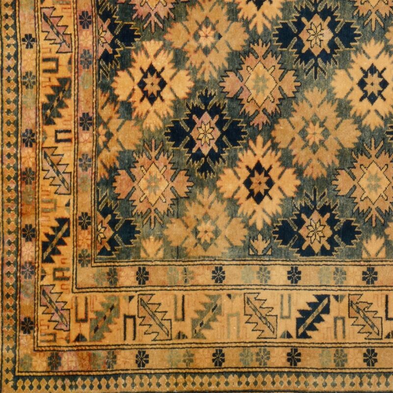 Kazak Shirvan Oriental Rug 150 × 190 cm, Wool, hand-knotted — view 4 Kazak Shirvan Oriental Rug 150 × 190 cm, Wool, hand-knotted — view 4