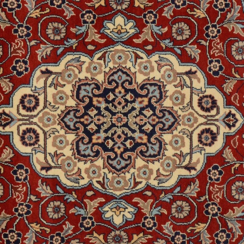 Kerman Oriental Rug 123 × 184 cm, Wool, hand-knotted — view 4 Kerman Oriental Rug 123 × 184 cm, Wool, hand-knotted — view 4