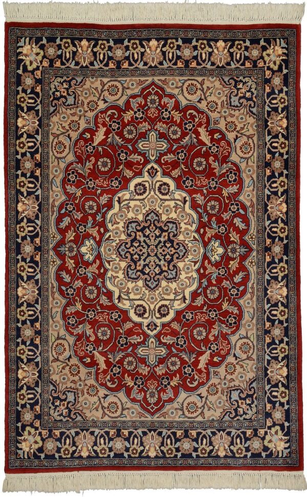 Kerman Oriental Rug 123 × 184 cm, Wool, hand-knotted Kerman Oriental Rug 123 × 184 cm, Wool, hand-knotted