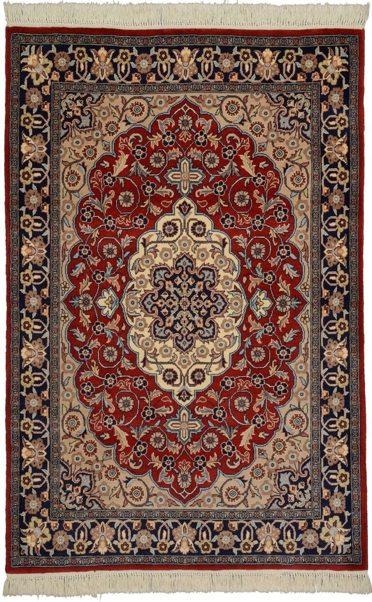 Kerman Oriental Rug 123 × 184 cm, Wool, hand-knotted