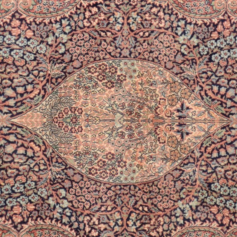 Kerman Oriental Rug 140 × 215 cm, Wool, hand-knotted, antique — view 4