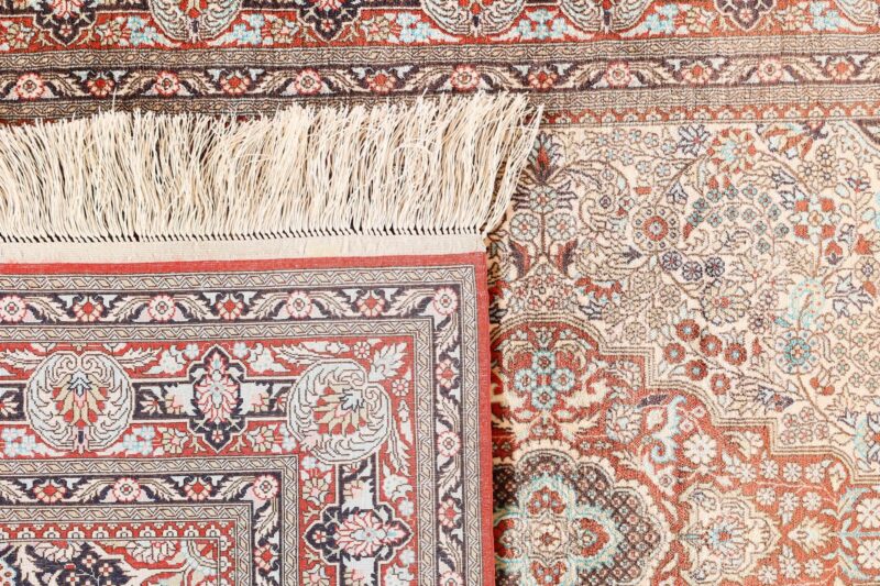Peking Oriental Rug 62 × 91 cm, Silk, hand-knotted, filigree — view 7