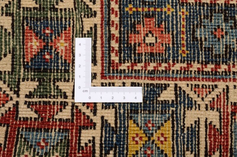 Shiraz Oriental Rug 140 × 203 cm, Wool, hand-knotted, antique — view 3