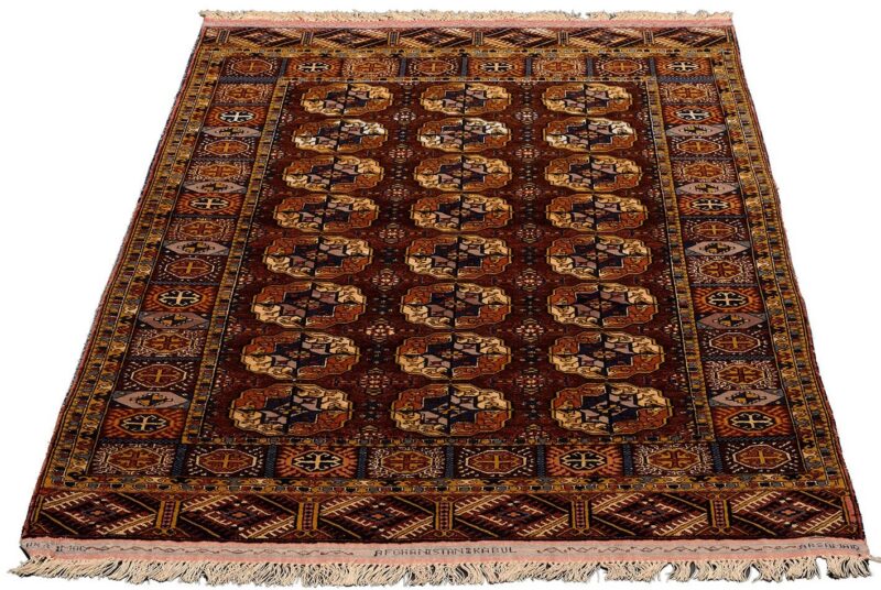 Turkmen Oriental Rug 114 × 169 cm, Wool, hand-knotted — view 2 Turkmen Oriental Rug 114 × 169 cm, Wool, hand-knotted — view 2