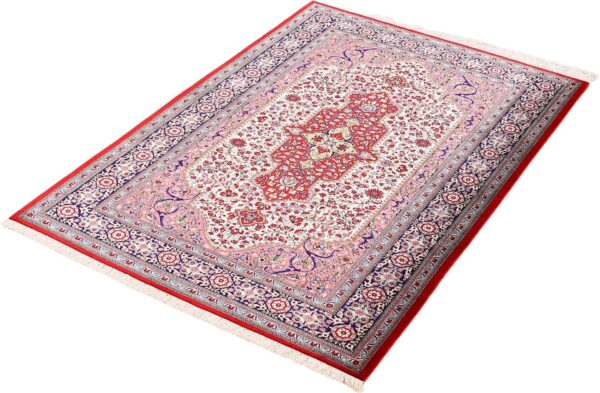Qom Persian Rug 100 × 140 cm, Silk, hand-knotted — view 2
