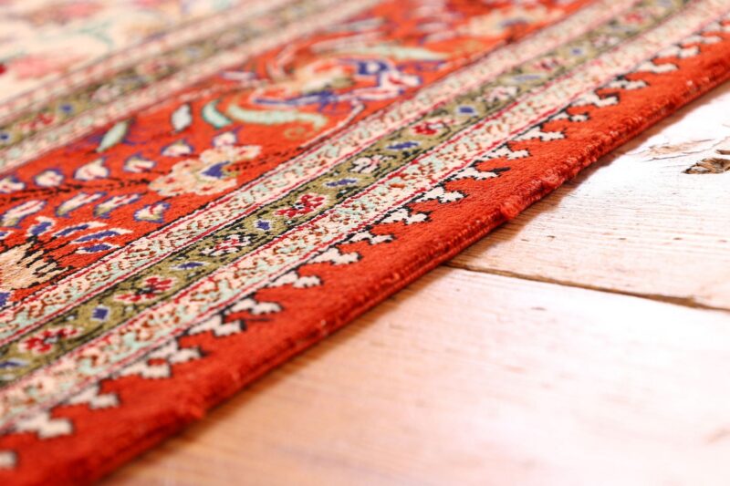 Qom Persian Rug 100 × 151 cm, Silk, hand-knotted — view 6