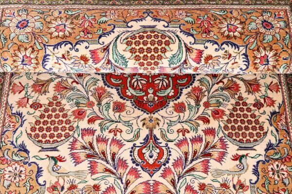 Qom Persian Rug 100 × 151 cm, Silk, hand-knotted — view 8
