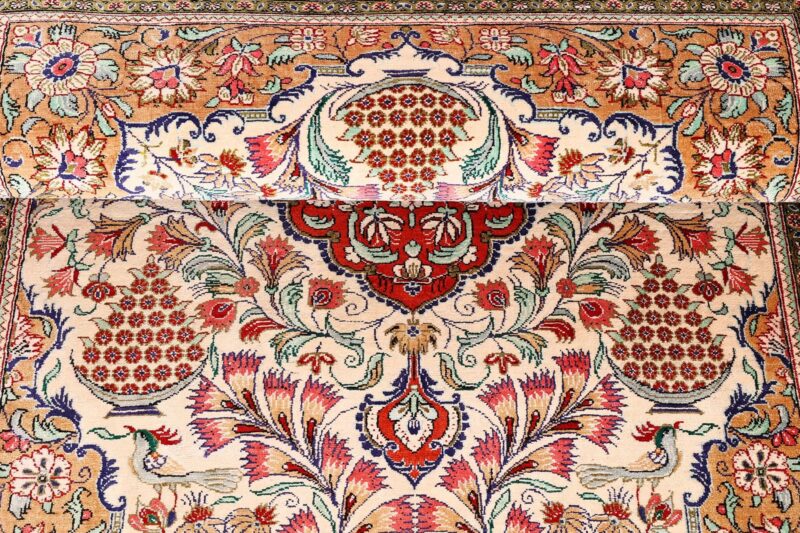 Qom Persian Rug 100 × 151 cm, Silk, hand-knotted — view 8
