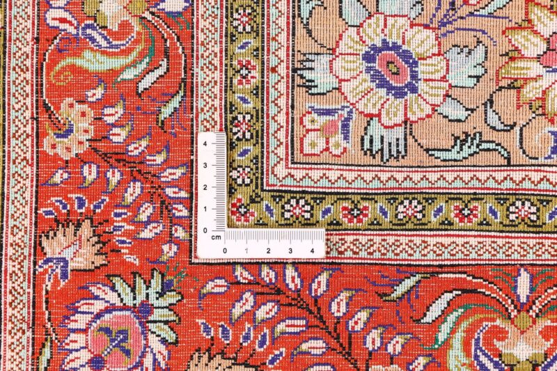 Qom Persian Rug 100 × 151 cm, Silk, hand-knotted — view 9
