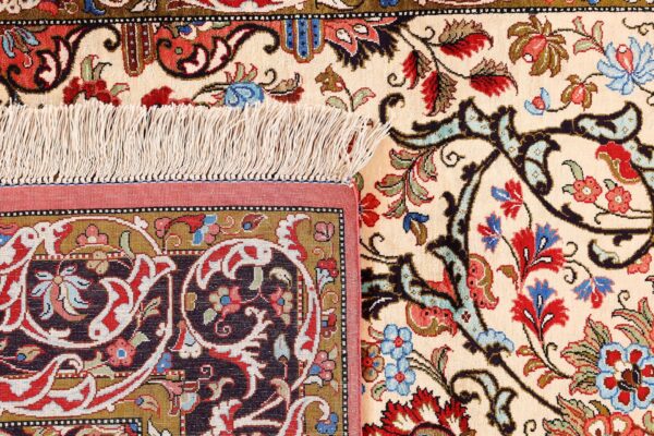 Qom Persian Rug 102 × 156 cm, Silk, hand-knotted — view 8
