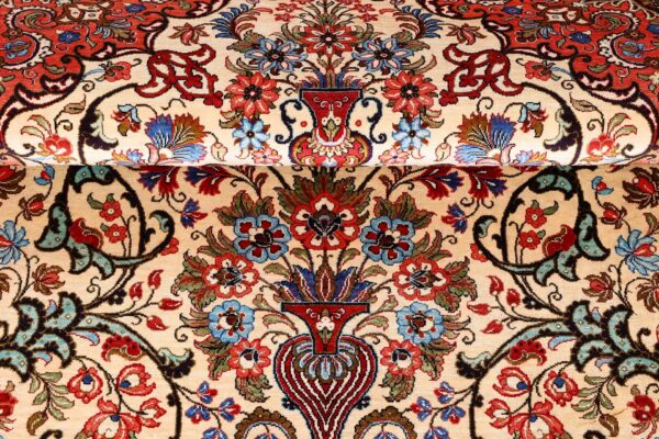Qom Persian Rug 102 × 156 cm, Silk, hand-knotted — view 9