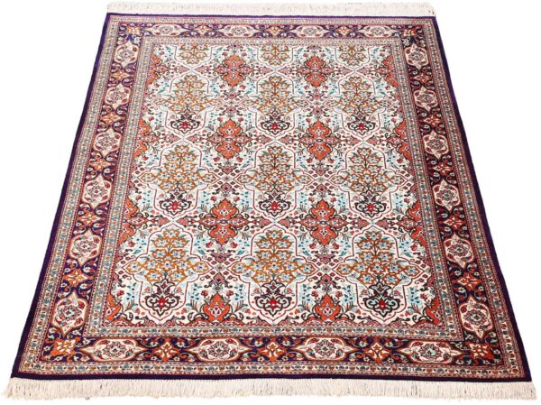 Qom Persian Rug 104 × 149 cm, Silk, hand-knotted — view 2