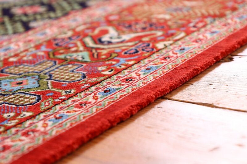 Qom Persian Rug 105 × 152 cm, Silk, hand-knotted — view 6