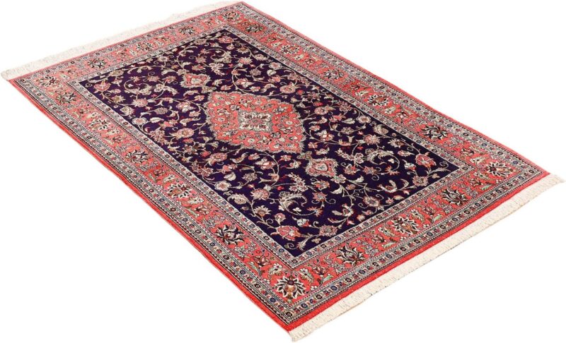 Qom Persian Rug 105 × 160 cm, Silk, hand-knotted, exclusive — view 4 Qom Persian Rug 105 × 160 cm, Silk, hand-knotted, exclusive — view 4