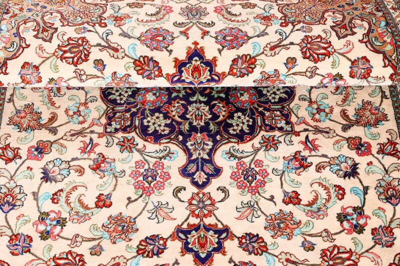 Qom Persian Rug 108 × 158 cm, Silk, hand-knotted — view 8 Qom Persian Rug 108 × 158 cm, Silk, hand-knotted — view 8