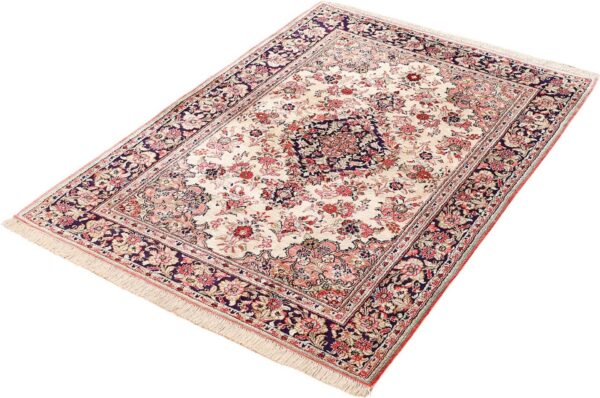 Qom Persian Rug 109 × 149 cm, Silk, hand-knotted, exclusive — view 3