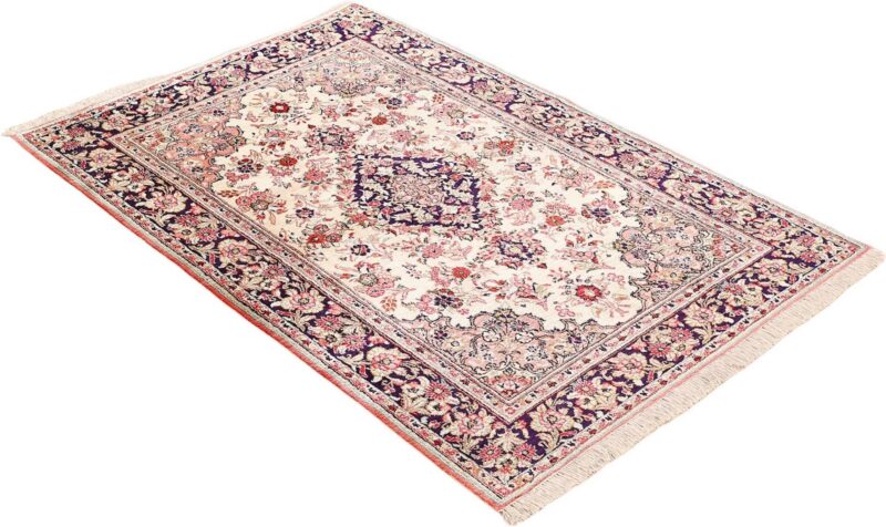 Qom Persian Rug 109 × 149 cm, Silk, hand-knotted, exclusive — view 4