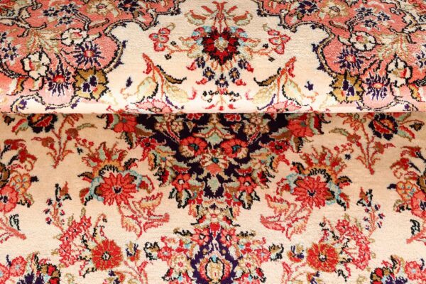 Qom Persian Rug 109 × 149 cm, Silk, hand-knotted, exclusive — view 8