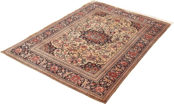 Qom Persian Rug 135 × 195 cm, Silk, hand-knotted, antique — view 3