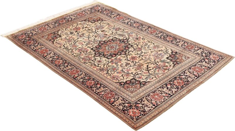 Qom Persian Rug 135 × 195 cm, Silk, hand-knotted, antique — view 4