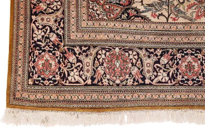 Qom Persian Rug 135 × 195 cm, Silk, hand-knotted, antique — view 5