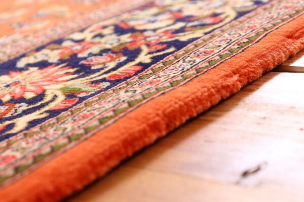 Qom Persian Rug 135 × 200 cm, Wool and Silk, hand-knotted — view 6