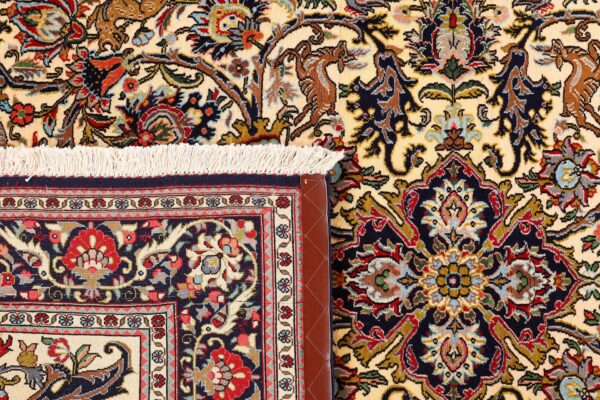 Qom Persian Rug 135 × 219 cm, Wool and Silk, hand-knotted — view 7 Qom Persian Rug 135 × 219 cm, Wool and Silk, hand-knotted — view 7