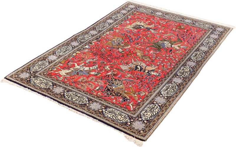 Qom Persian Rug 137 × 212 cm, Wool and Silk, hand-knotted — view 3