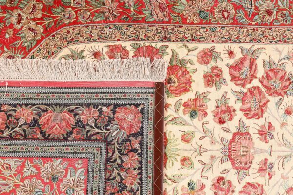 Qom Persian Rug 139 × 207 cm, Silk, hand-knotted, exclusive — view 8
