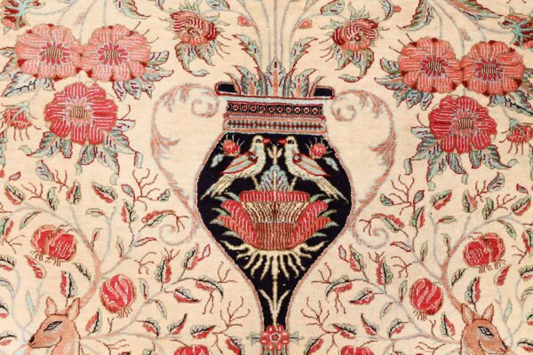 Qom Persian Rug 139 × 207 cm, Silk, hand-knotted, exclusive — view 10