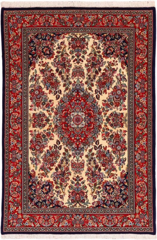 Qom Persian Rug 140 × 207 cm, Wool and Silk, hand-knotted Qom Persian Rug 140 × 207 cm, Wool and Silk, hand-knotted