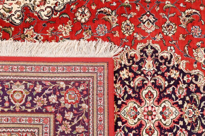 Qom Persian Rug 140 × 218 cm, Silk, hand-knotted — view 7