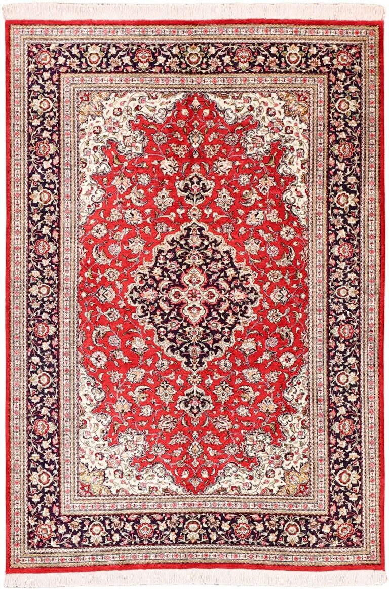 Qom Persian Rug 140 × 218 cm, Silk, hand-knotted