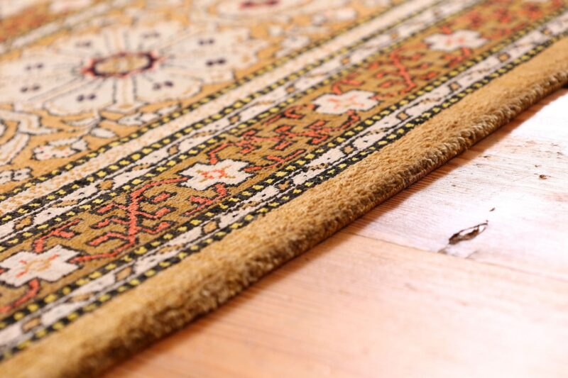 Qom Persian Rug 140 × 225 cm, Silk, hand-knotted — view 6