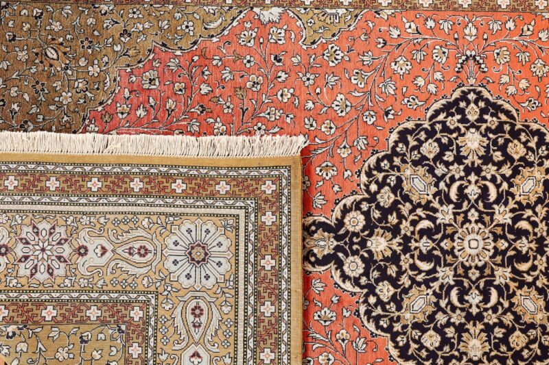 Qom Persian Rug 140 × 225 cm, Silk, hand-knotted — view 7