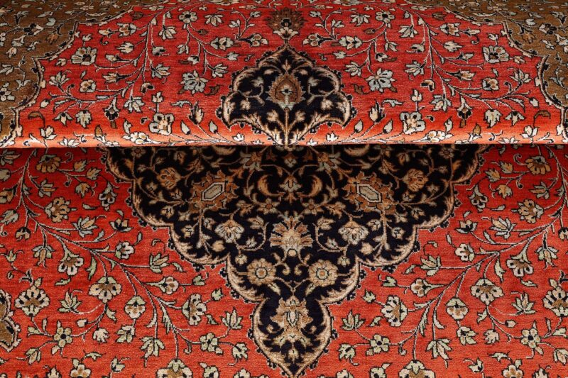 Qom Persian Rug 140 × 225 cm, Silk, hand-knotted — view 8