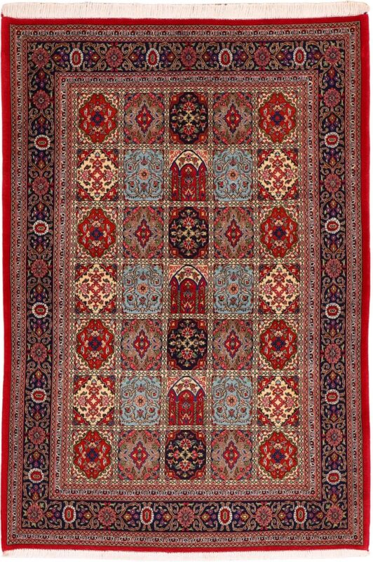Qom Persian Rug 148 × 201 cm, Wool and Silk, hand-knotted Qom Persian Rug 148 × 201 cm, Wool and Silk, hand-knotted