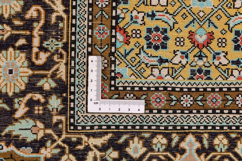 Qom Persian Rug 206 × 316 cm, Silk, hand-knotted, exclusive — view 9